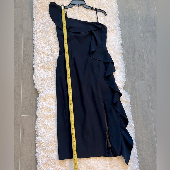 Gianni Bini Navy Blue Asymmetrical One Shoulder Cocktail Dress.  Stunning Dress! - Picture 8 of 11